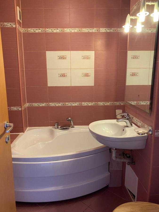 Апартаменти Sendy Apartman 2 Сфинту-Ґеорґе Екстер'єр фото