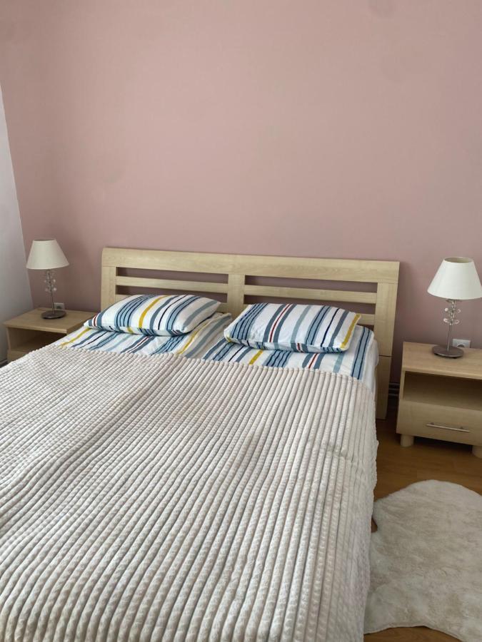 Апартаменти Sendy Apartman 2 Сфинту-Ґеорґе Екстер'єр фото